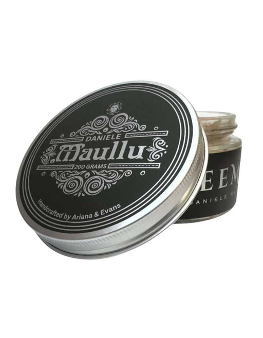 Ariana & Evans Daniele Maullu Latte e Menta shaving soap tin with black and silver label