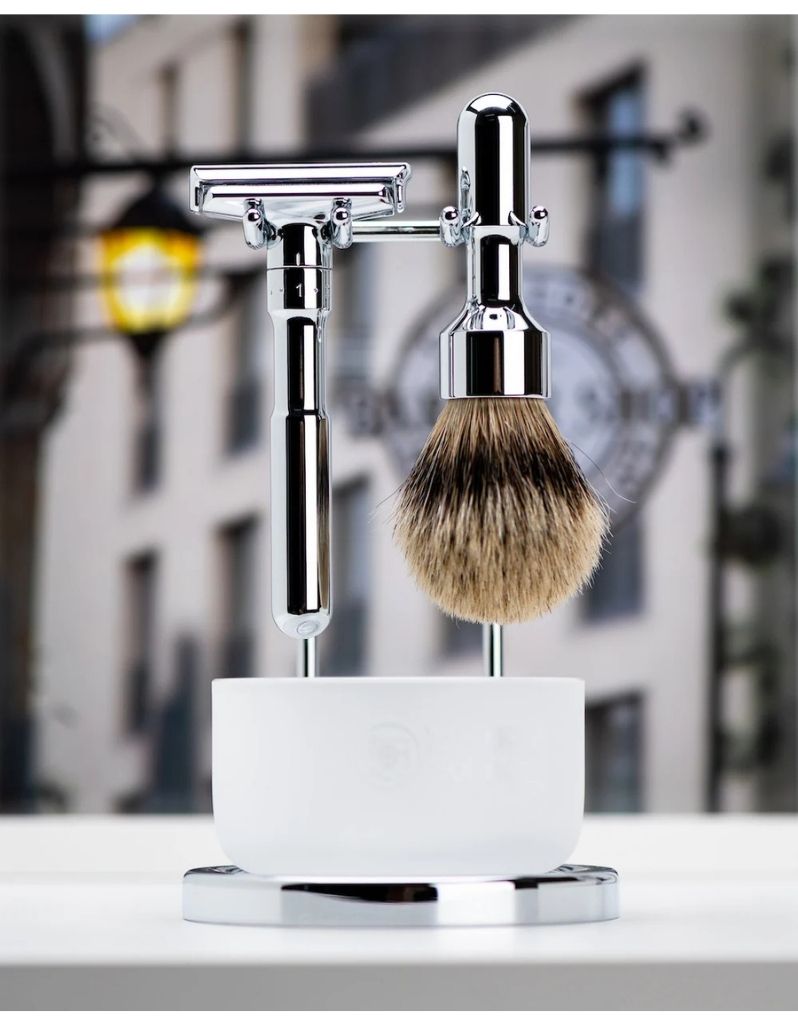 Merkur - Futur 4 Piece Classic Wet Shaving Set, Bright Chrome