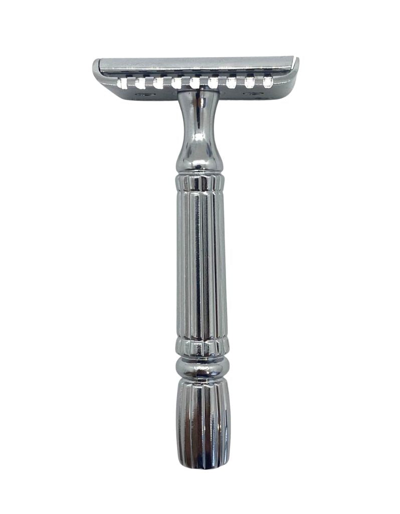 Dual comb safety razor with open and closed comb sides, designed for customizable shaving