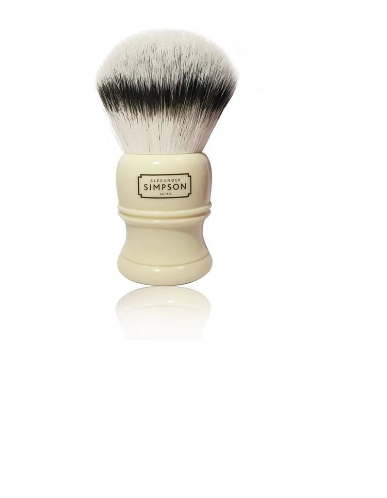Simpson Trafalgar T2 shaving brush with 24mm synthetic knot and ergonomic handle