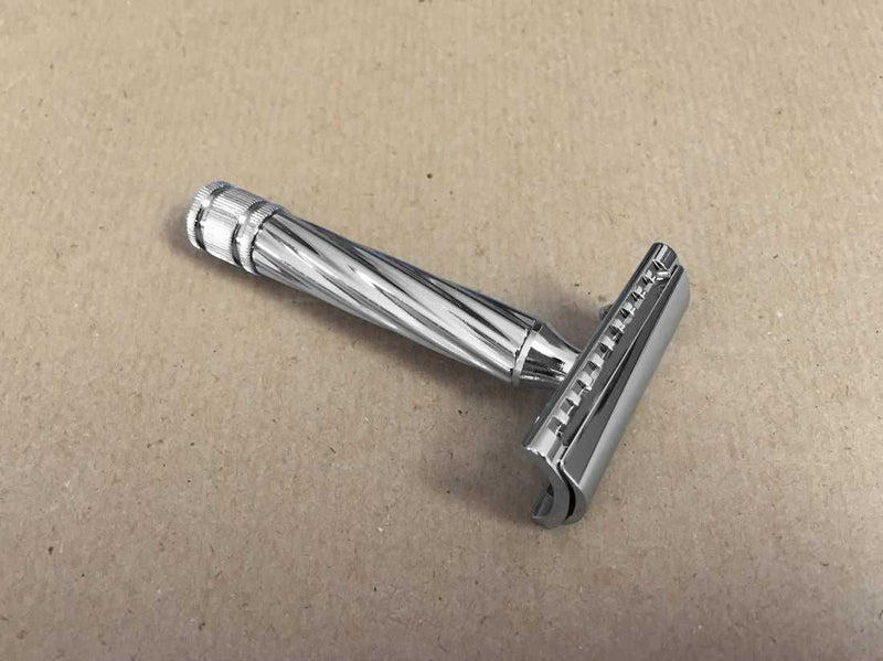 Fatip - Lo Storto Gentile Closed Comb Safety Razor, Chrome