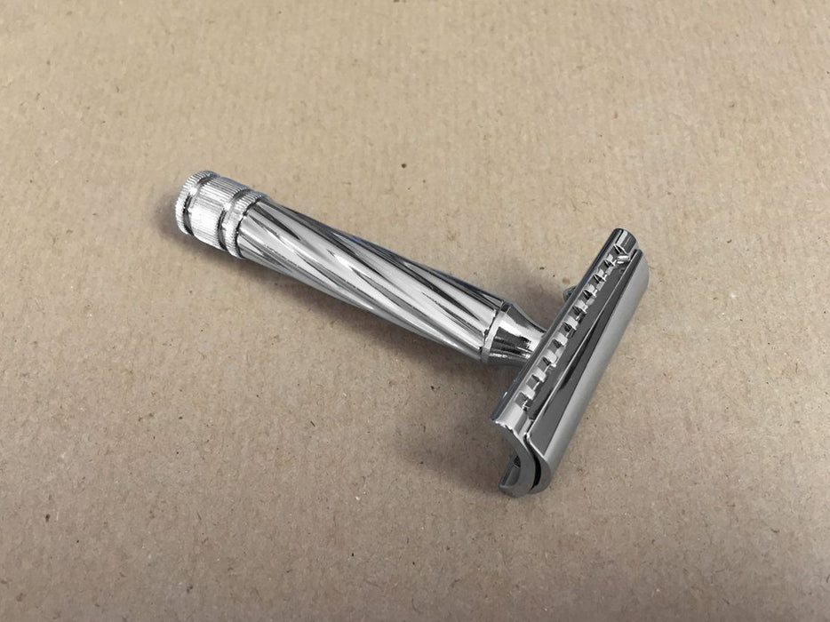 Fatip - Lo Storto Gentile Closed Comb Safety Razor, Chrome